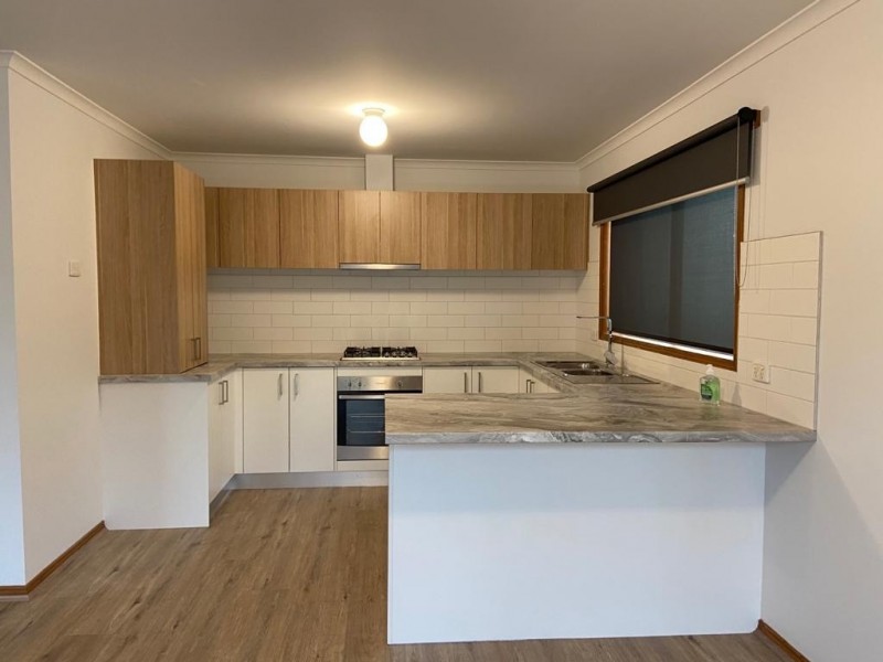 1a Rachel Drive, Cranbourne North VIC 3977