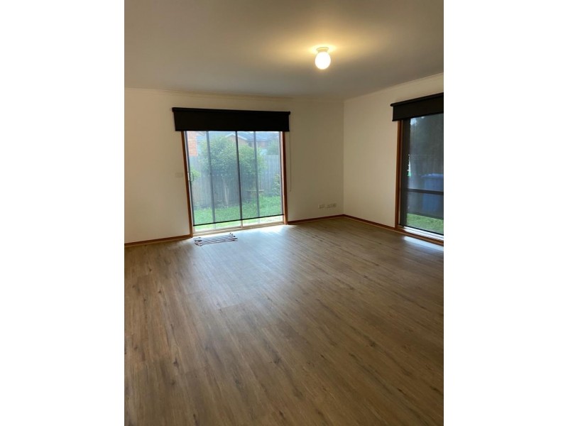 1a Rachel Drive, Cranbourne North VIC 3977