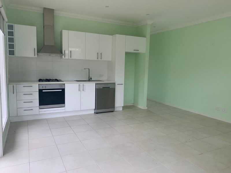 3/42 King George Parade, Dandenong VIC 3175