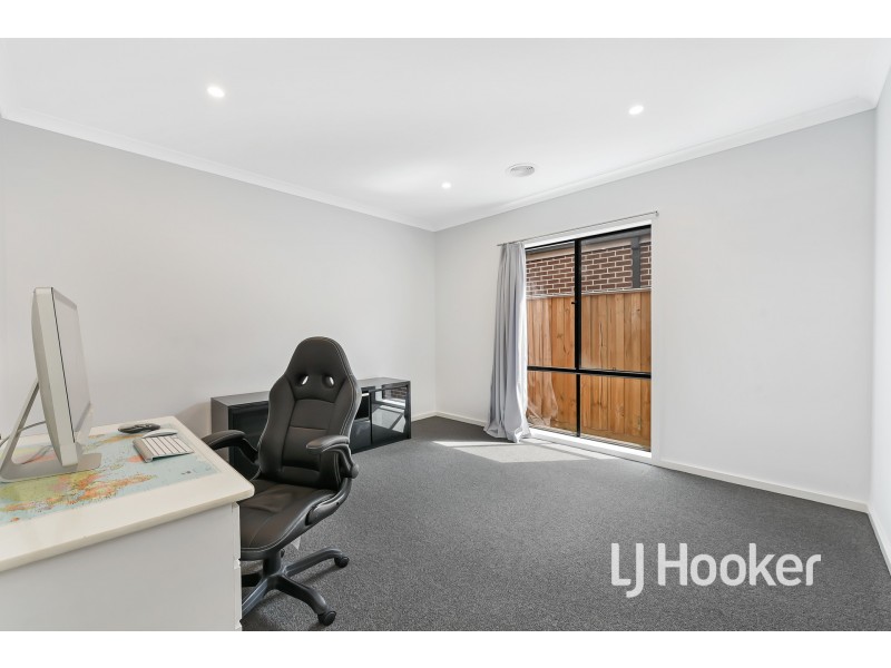 44 Botany Way, Cranbourne East VIC 3977