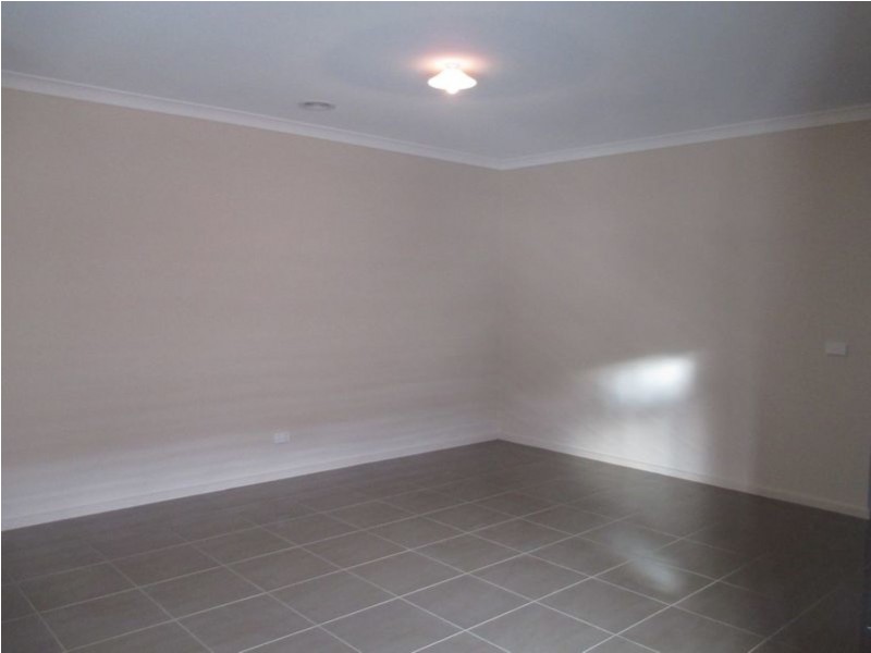 44 Parklink Drive, Cranbourne East VIC 3977