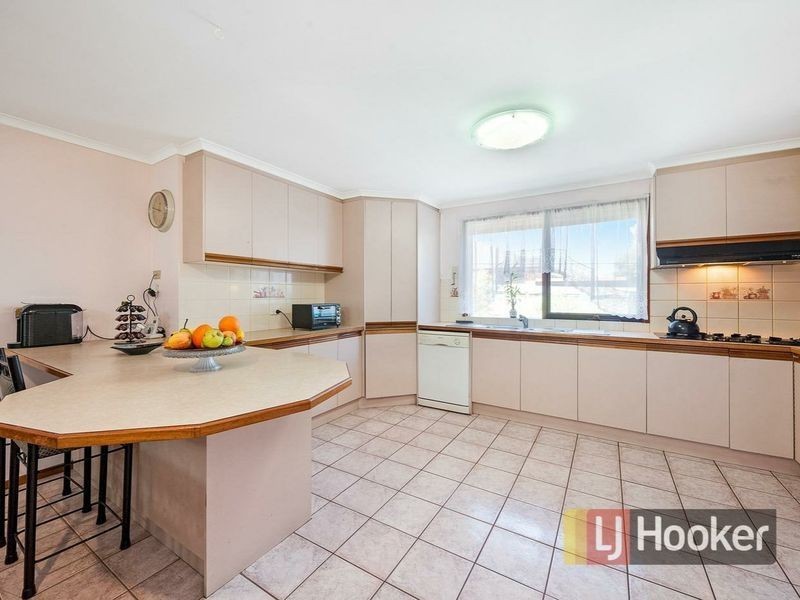 40 Huon Park Road, Cranbourne North VIC 3977