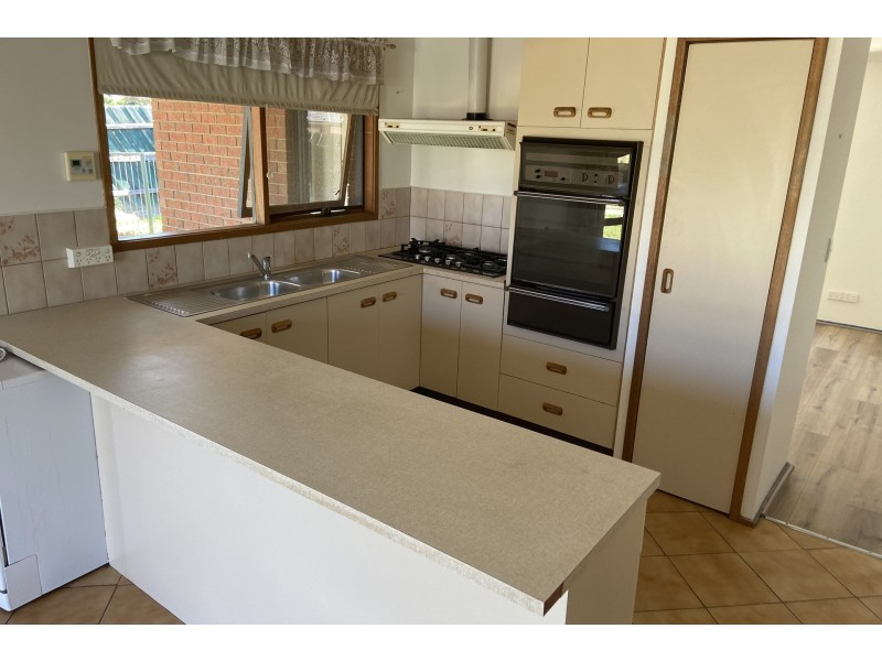 4 Sarah Place, Hampton Park VIC 3976