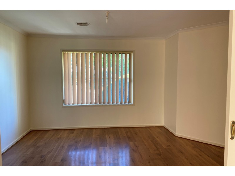 9 Greenlea Grove, Hampton Park VIC 3976