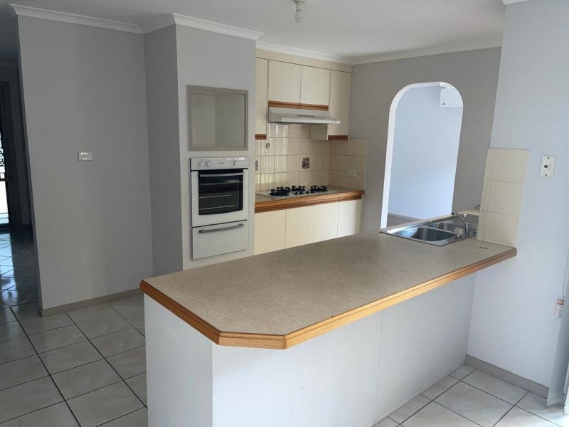 16 Pauline Court, Hallam VIC 3803