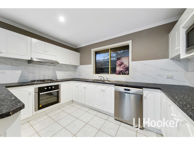 20 Langbourne Drive, Narre Warren South VIC 3805