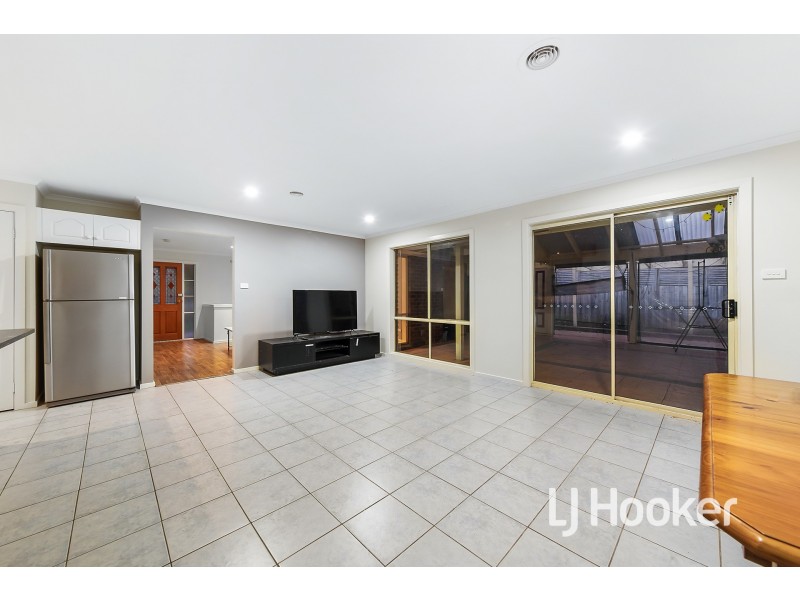 20 Langbourne Drive, Narre Warren South VIC 3805