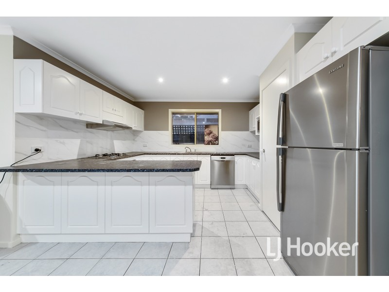 20 Langbourne Drive, Narre Warren South VIC 3805