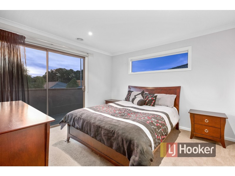 71 Fiorelli Boulevard, Cranbourne East VIC 3977