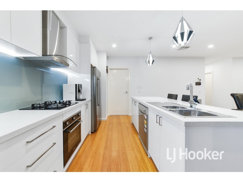 16a Robjant Street, Hampton Park VIC 3976