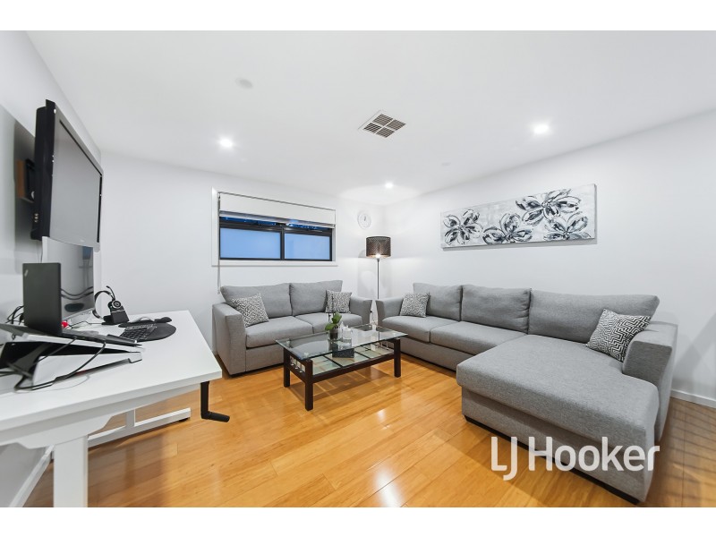 16a Robjant Street, Hampton Park VIC 3976