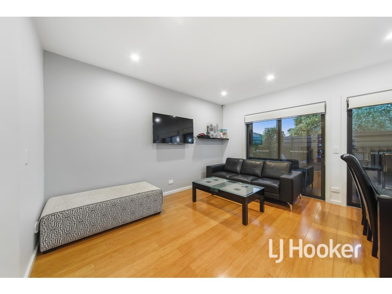 16a Robjant Street, Hampton Park VIC 3976