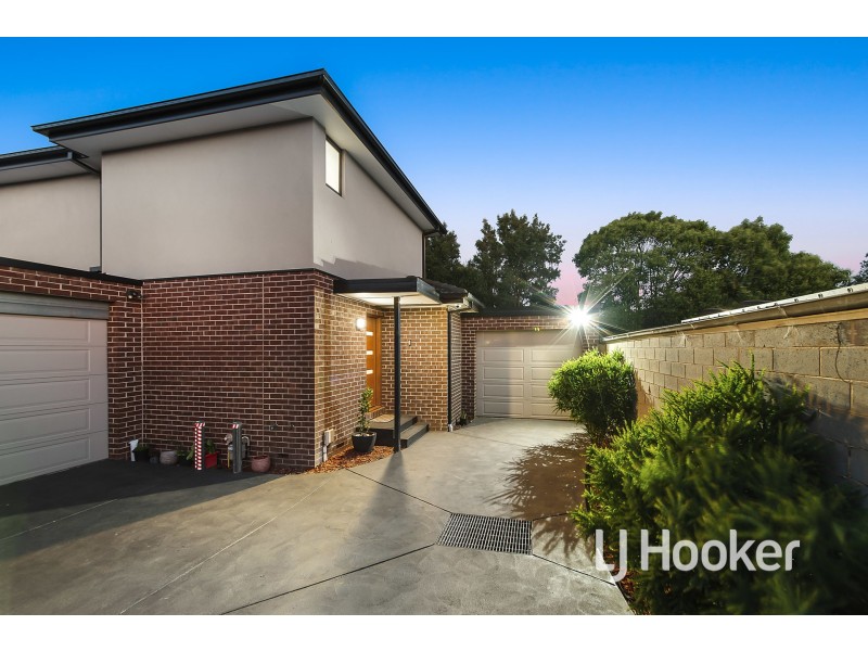 16a Robjant Street, Hampton Park VIC 3976
