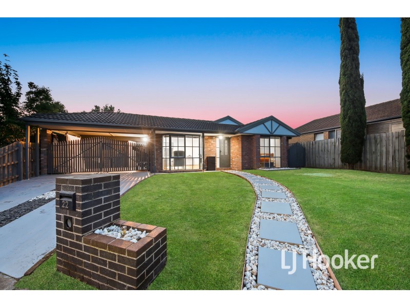 22 Andrea Crescent, Cranbourne North VIC 3977