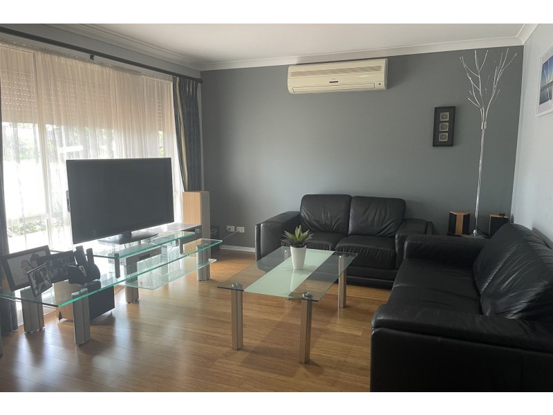 1 The Parkway, Hampton Park VIC 3976