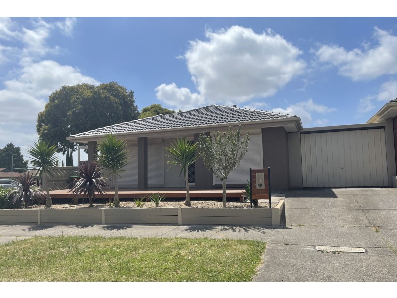 1 The Parkway, Hampton Park VIC 3976