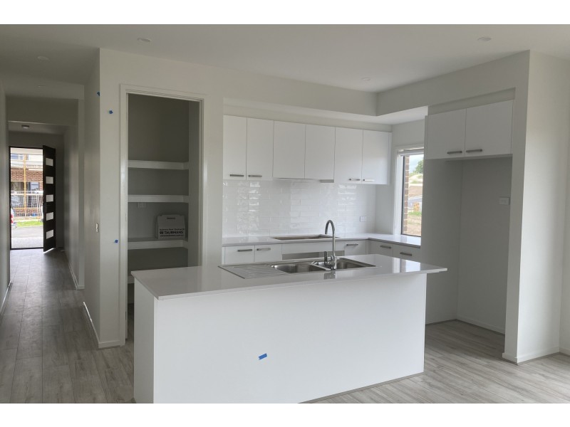 17 Excalibur Street, Berwick VIC 3806