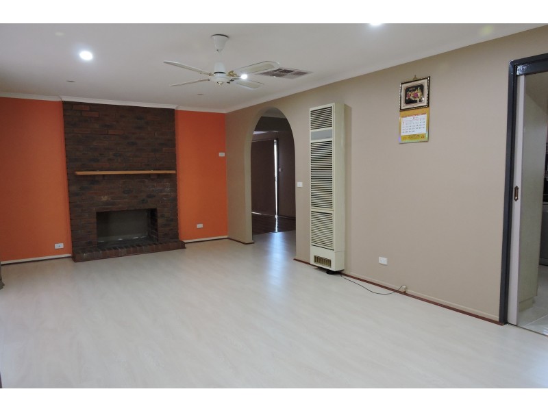 12 Kooyong Close, Hampton Park VIC 3976