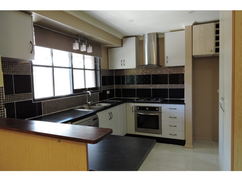 12 Kooyong Close, Hampton Park VIC 3976