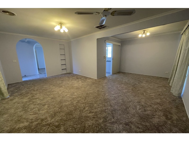 2 Jade Court, Hampton Park VIC 3976