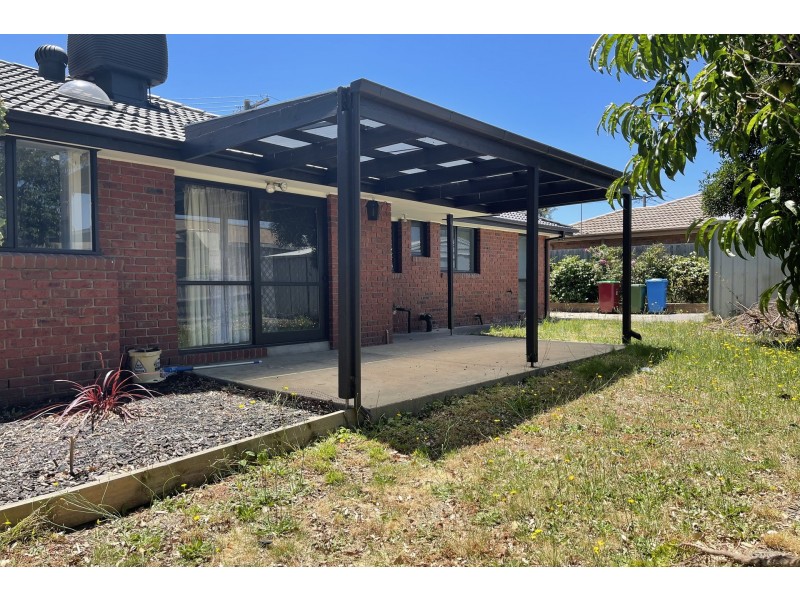 2 Jade Court, Hampton Park VIC 3976