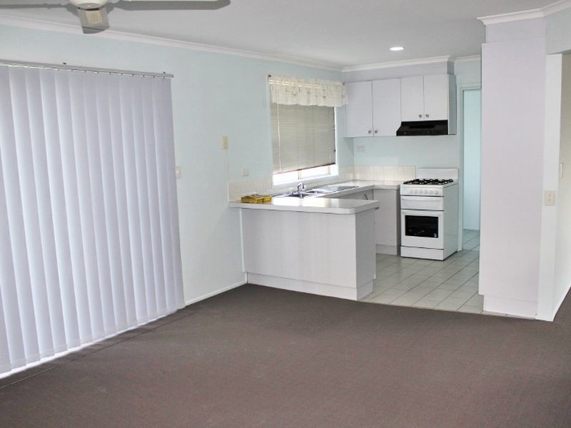 4 Ellindale Close, Hampton Park VIC 3976