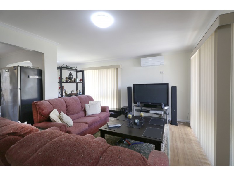 9 Lewisham Close, Hampton Park VIC 3976