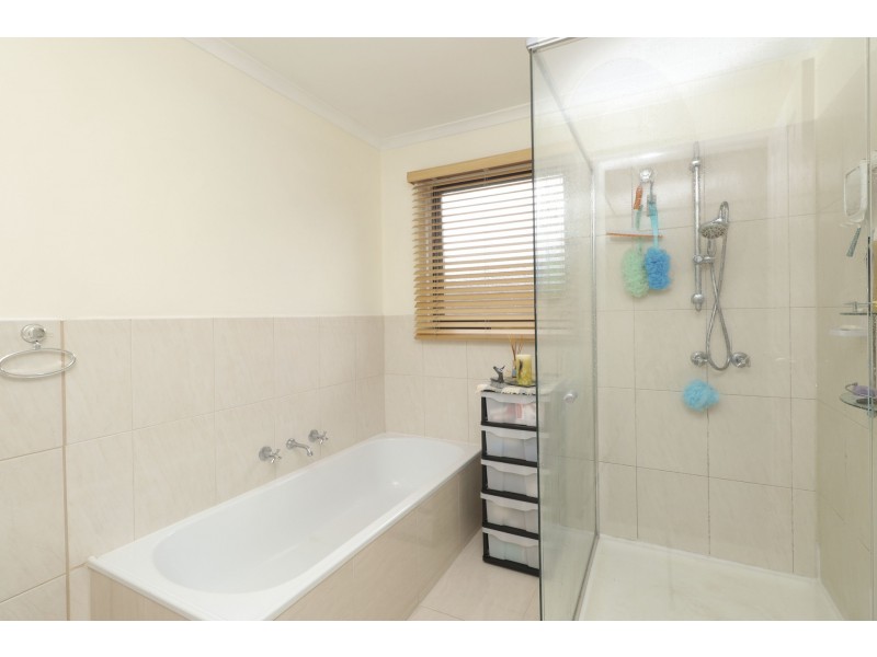 9 Lewisham Close, Hampton Park VIC 3976