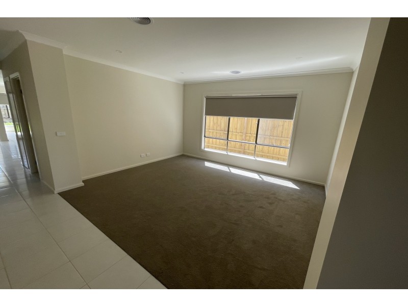 51 Haflinger Avenue, Cranbourne East VIC 3977