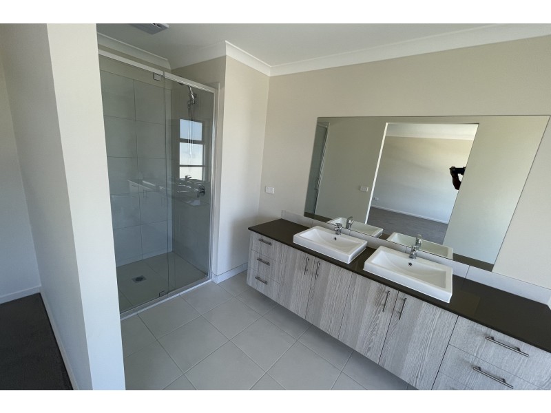 51 Haflinger Avenue, Cranbourne East VIC 3977