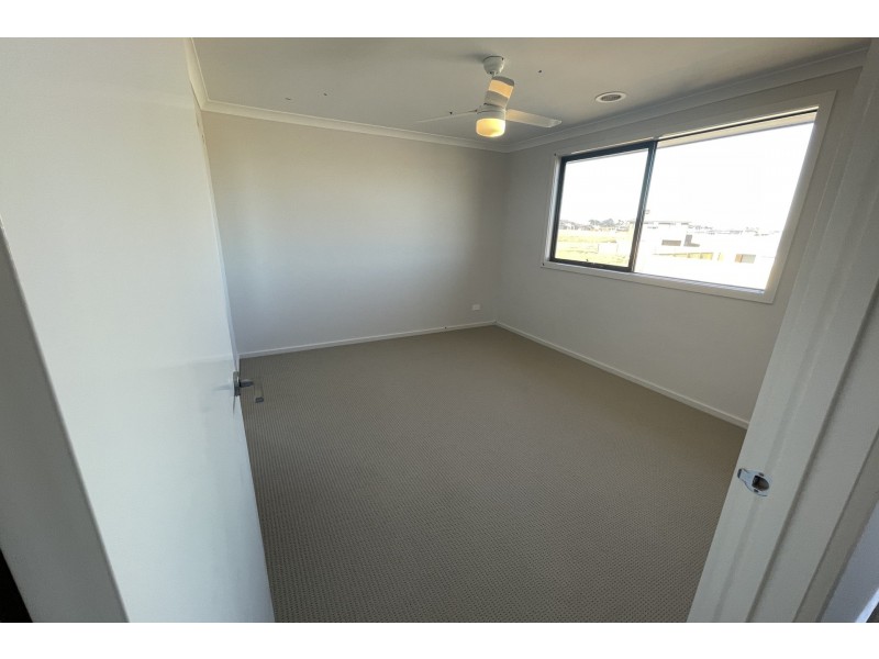 12 Bronnie Street, Clyde North VIC 3978