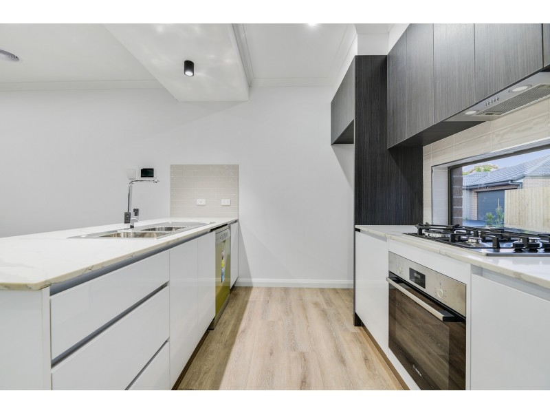 1/108 Endeavour Drive, Cranbourne North VIC 3977