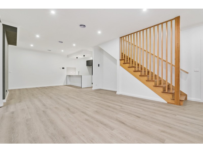 1/108 Endeavour Drive, Cranbourne North VIC 3977