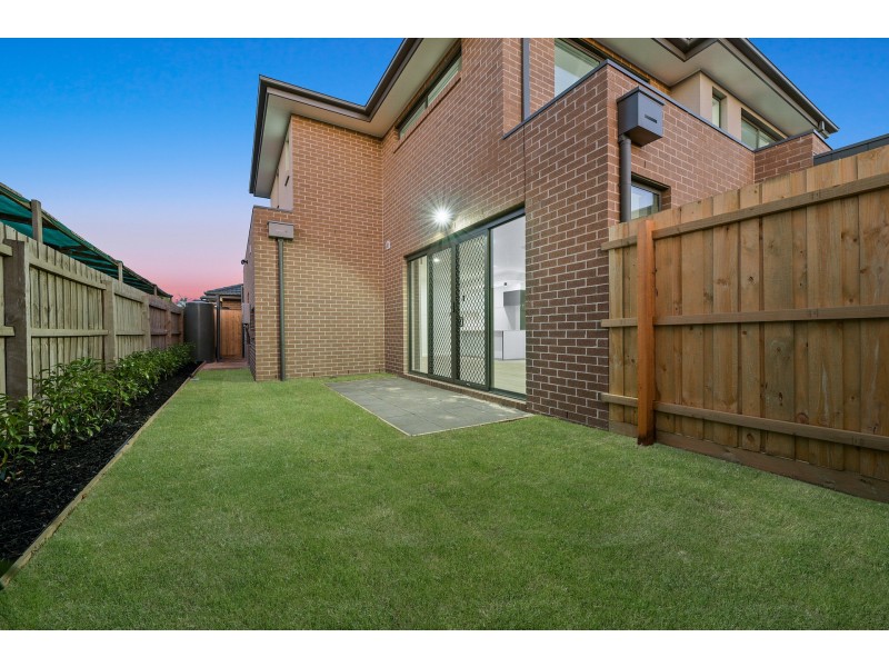 1/108 Endeavour Drive, Cranbourne North VIC 3977
