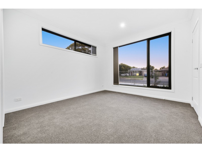 1/108 Endeavour Drive, Cranbourne North VIC 3977