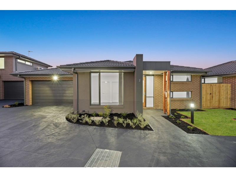 108-110 Endeavour Drive, Cranbourne North VIC 3977