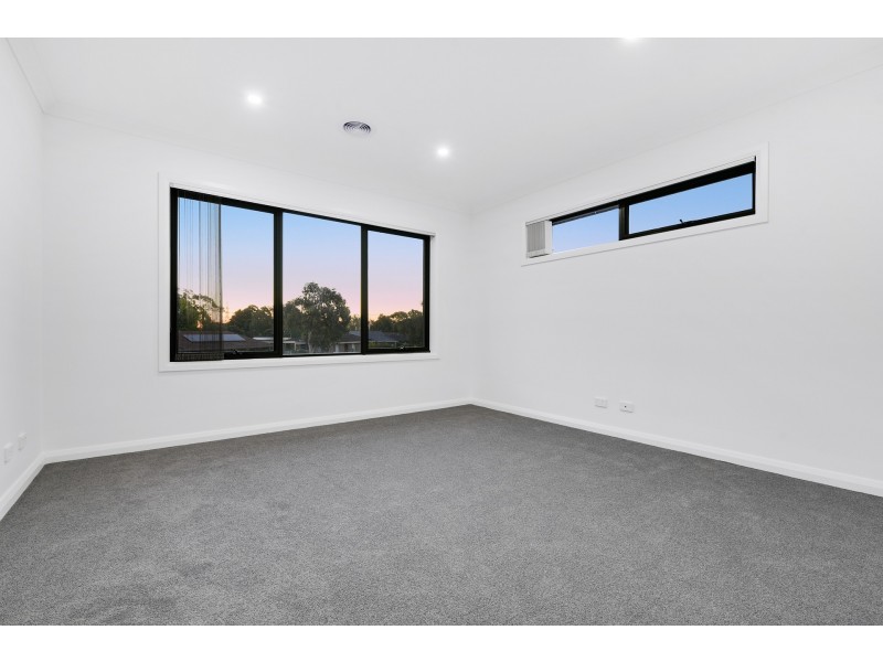 108-110 Endeavour Drive, Cranbourne North VIC 3977