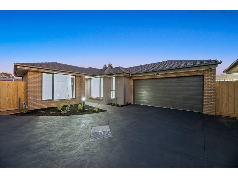 4/108 Endeavour Drive, Cranbourne North VIC 3977