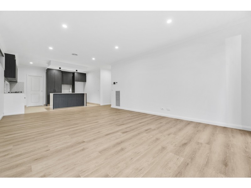 4/108 Endeavour Drive, Cranbourne North VIC 3977