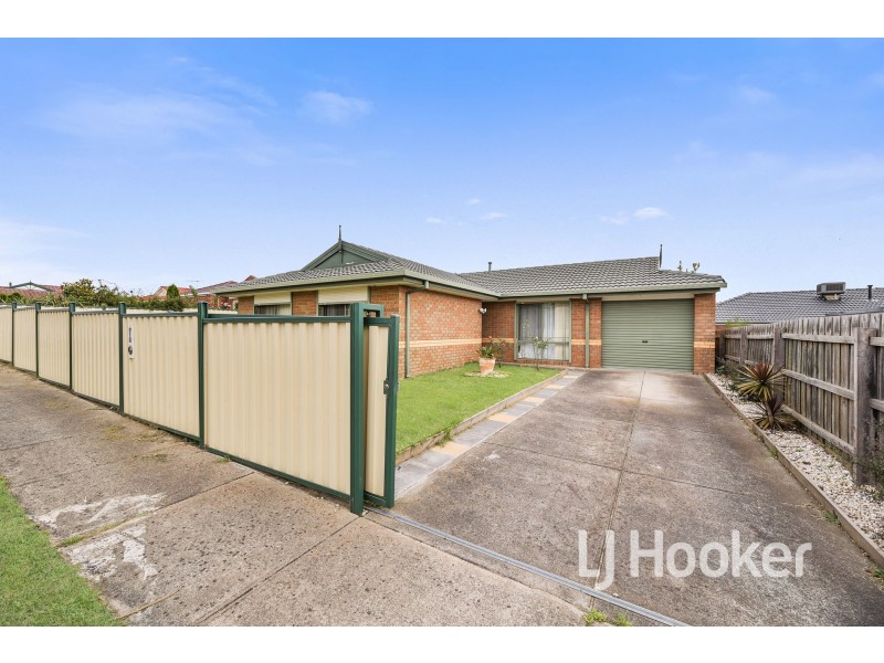 18 Summit Court, Hampton Park VIC 3976