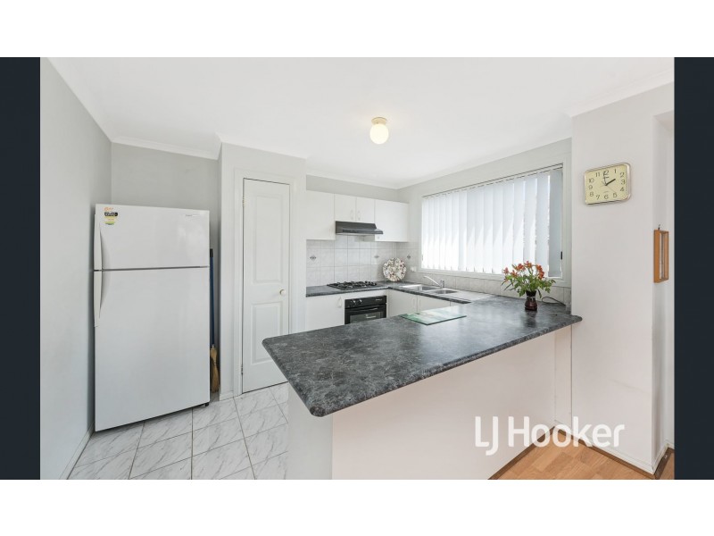 8/6-8 Strabane Way, Hampton Park VIC 3976