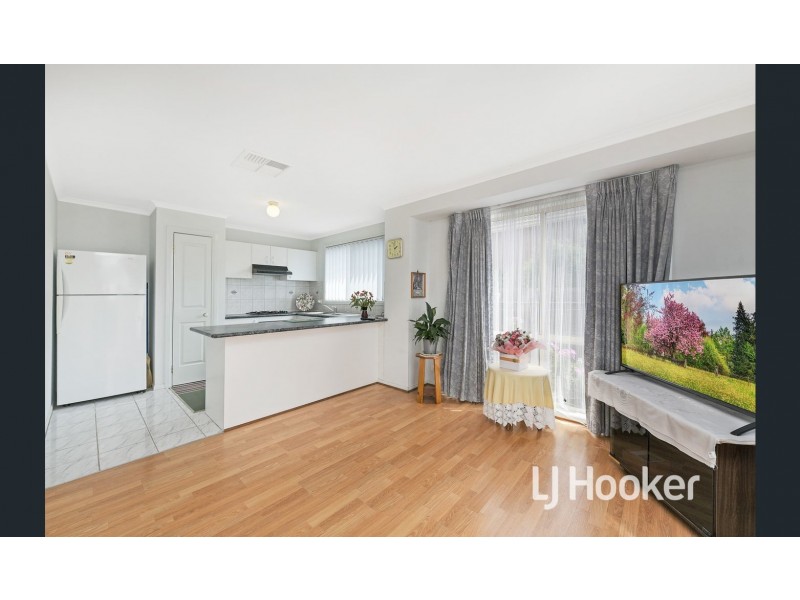 8/6-8 Strabane Way, Hampton Park VIC 3976
