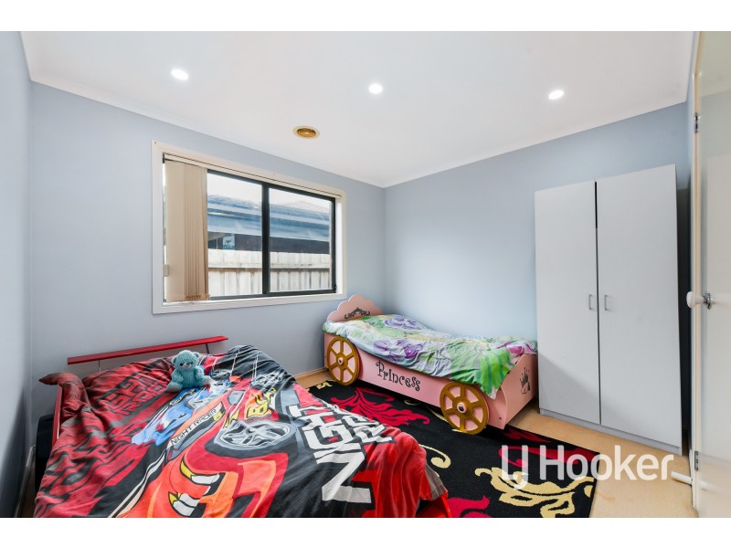 16 Carly Close, Narre Warren South VIC 3805