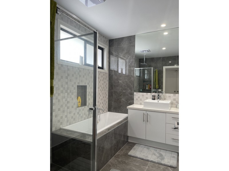 30A Green Valley, Hampton Park VIC 3976