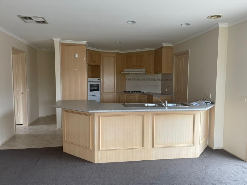 93 Hinrichsen Drive, Hallam VIC 3803