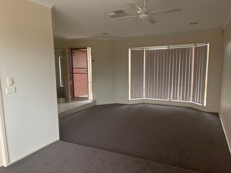 93 Hinrichsen Drive, Hallam VIC 3803