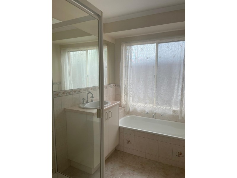 93 Hinrichsen Drive, Hallam VIC 3803