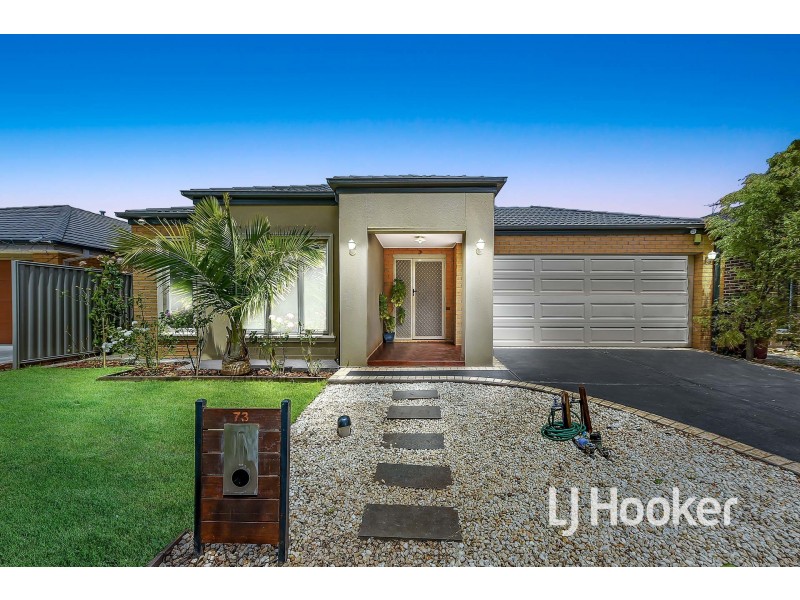 73 Prendergast Avenue, Cranbourne East VIC 3977