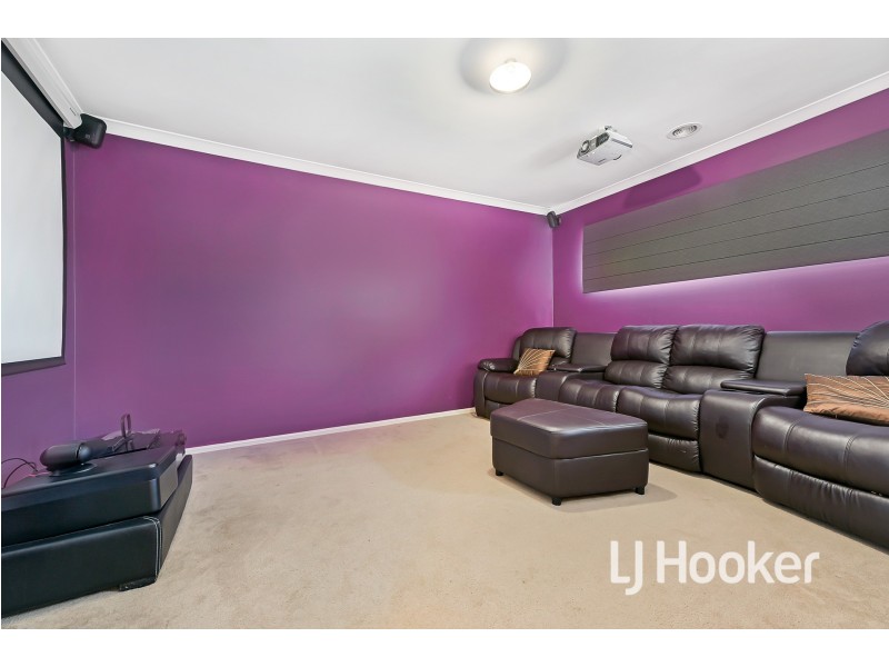 73 Prendergast Avenue, Cranbourne East VIC 3977