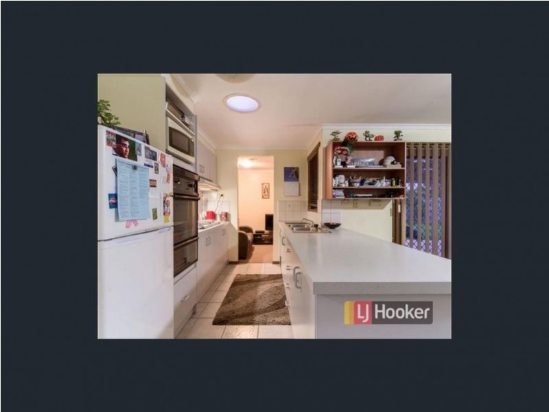 24 General Joshua Drive, Hampton Park VIC 3976